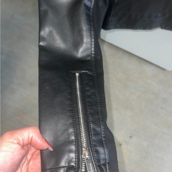 Express Black Leather Jacket - Picture 4 of 4